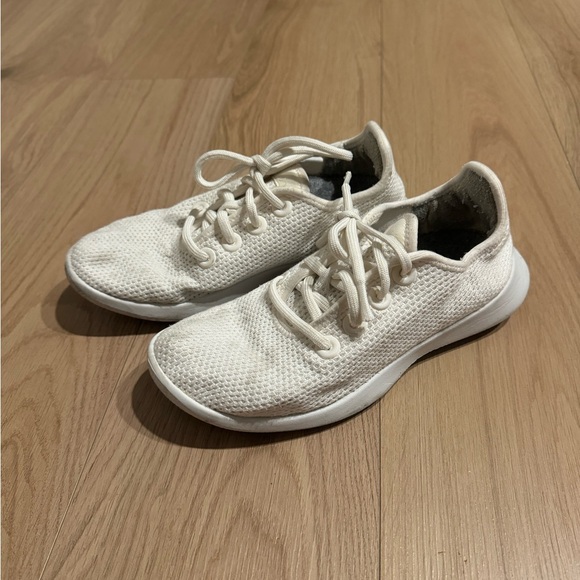 Women’s Allbirds Tree Runners - Picture 1 of 6